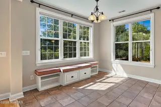 3623 Wingfoot Drive, Southport, NC 28461 — 3-bedroom home in St James, Southport, NC, photo 9 of 64: Breakfast Nook