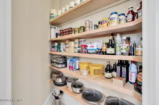 6654 Annesbrook Place SW, Ocean Isle Beach, NC 28469 – photo 22: Pantry