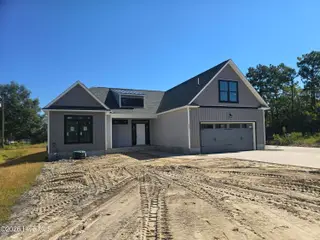 107 Weathersbee Drive, Hampstead, NC 28443 — 4-bedroom home, Hampstead, NC, photo 2 of 37