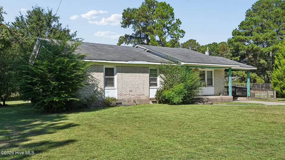 2540 Rosewood Drive, Winterville, NC 28590 — 3-bedroom home in Shamrock Terrace, Winterville, NC, photo 1 of 41: 01_beyc6abd13e39880d