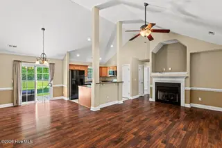 3613 Delesa Court, New Bern, NC 28560 — 3-bedroom home in Pinecrest Estates, New Bern, NC, photo 2 of 36