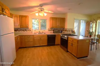 108 Fox Run Court, West End, NC 27376 – photo 13: Kitchen