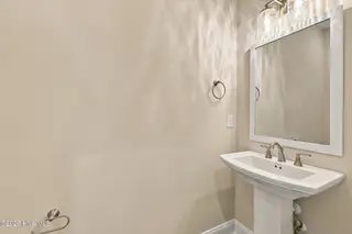 4006 Brighton Drive, New Bern, NC 28562 – photo 17: 14-web-or-mls-0C0A5699-edit