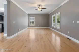 771 Mount Olive Road, Bladenboro, NC 28320 – photo 6: Living Room