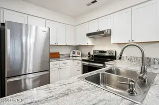 2716 S 17th Street Apt A, Wilmington, NC 28412 – photo 14: Kitchen