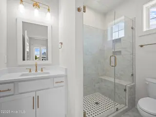 609 Cannonsgate Drive, Newport, NC 28570 – photo 16: Main Floor Bath