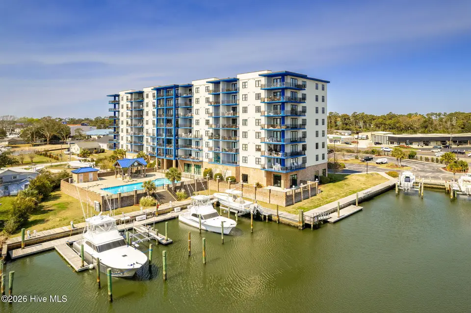 4425 Arendell Street 402 Harborside Club, Morehead City, NC 28557 – photo 1 of 40: Harborside Club 402