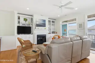 105 Winston Avenue Unit B, Atlantic Beach, NC 28512 – photo 23: Living Area