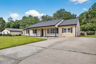 144 Balsam Road, Jacksonville, NC 28546 – photo 3: 20250923140858852453000000-o