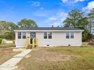 402 New River Drive, Jacksonville, NC 28540 – photo 2: 025a1257