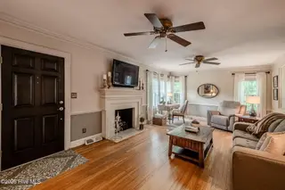 504 S Walker Street, Burgaw, NC 28425 — 3-bedroom home, Burgaw, NC, photo 4 of 58: 9-web-or-mls-504 S Walker St-9