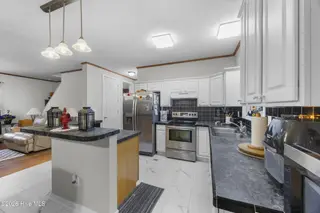 6079 Bell Williams Road, Currie, NC 28435 — 3-bedroom home, Currie, NC, photo 10 of 57: 10_kitchen