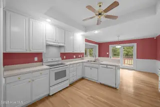 122 Saint Andrews Circle, New Bern, NC 28562 – photo 23: 7-web-or-mls-0C0A8772