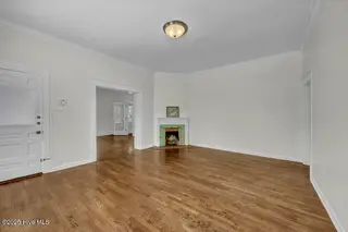 1829 Wrightsville Avenue, Wilmington, NC 28403 – photo 9: Living Room