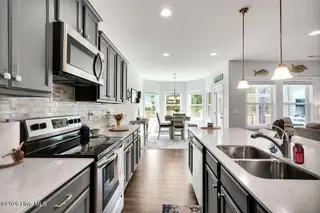 1146 Spincast Road, Southport, NC 28461 — 3-bedroom home in Fisher Landing, Southport, NC, photo 11 of 51