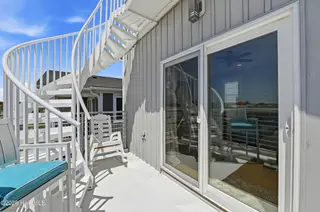 302 Alabama Avenue Unit 2, Carolina Beach, NC 28428 – photo 17: 42_302_alabama_ave_unit_2_042