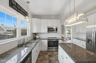 102 Creek Court, Elizabeth City, NC 27909 – photo 23: 63-web-or-mls-63_Creek Ct_KarianM_FullSi