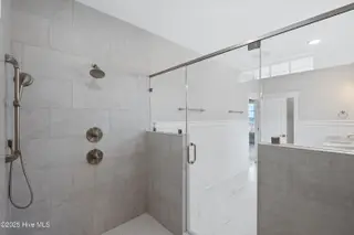 8113 Saltcedar Drive, Wilmington, NC 28411 – photo 22: Owners shower