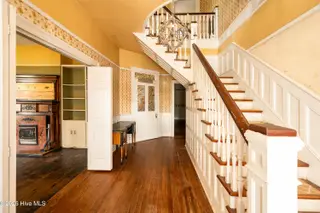 401 N Massey Street, Selma, NC 27576 – photo 3: 401NMassey-Foyer-1