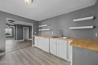 1402 Wooster Street, Wilmington, NC 28401 – photo 9: 36-web-or-mls-IMG_9521