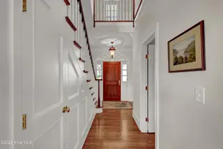 2240 Deepwood Drive, Wilmington, NC 28405 — 6-bedroom home in Landfall, Wilmington, NC, photo 7 of 77: 007_img_8630_586