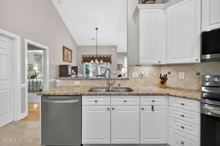 1109 Grandiflora Drive, Leland, NC 28451 – photo 12: Kitchen