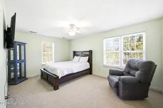 141 Crystal Road, Southport, NC 28461 — 3-bedroom home, Southport, NC, photo 18 of 40: 141 Crystal Rd prim bed