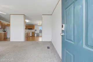 124 Zack Circle, Elizabeth City, NC 27909 – photo 3: Entry