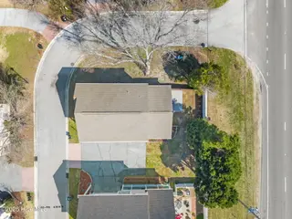 7301 Cassimir Place, Wilmington, NC 28412 – photo 10: 15-web-or-mls-DJI_20260306105012_0034_D