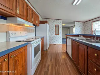 107 Bluebird Drive, Elizabeth City, NC 27909 – photo 5: Kitchen