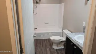 4609 Tammy Lane, Wilson, NC 27893 — 4-bedroom manufactured home in Parkside, Wilson, NC, photo 13 of 15: Hall Bath