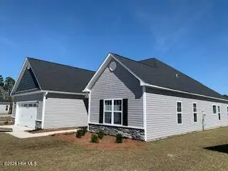 906 Miranda Court, Jacksonville, NC 28546 – photo 1: IMG_0870