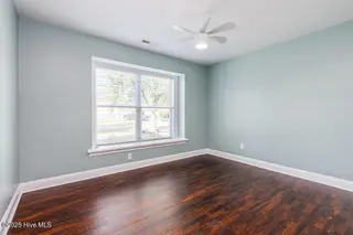 902 Mandarin Trail, Jacksonville, NC 28540 — 3-bedroom home in Mallard Creek, Jacksonville, NC, photo 10 of 16: Bedroom 2