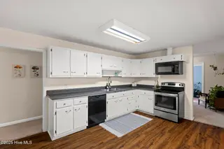 809 Barn Street, Jacksonville, NC 28540 – photo 15: 425A8743