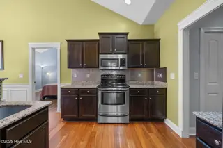 109 Fernie Lane, New Bern, NC 28560 – photo 12: Stainless steel appliances