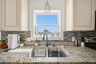 313 Birmingham Avenue Unit 1, Carolina Beach, NC 28428 — 3-bedroom townhome, Carolina Beach, NC, photo 16 of 66: 22-web-or-mls-GRAE_313 Birmingham Ave 1-