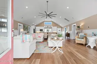 226 W First Street, Ocean Isle Beach, NC 28469 – photo 8: 39-web-or-mls-Cammediallc.com (62 of 84)