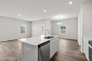 613 S Squires Run Lane, Richlands, NC 28574 – photo 17: Kitchen