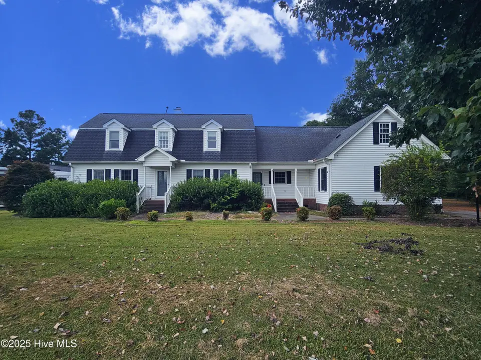 1051 Davenport Place, Winterville, NC 28590 – photo 1 of 37: Front of Home