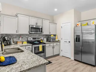 2 Catalina Circle, Swansboro, NC 28584 – photo 11: 13_025a4477