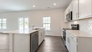 1040 Misty Creek Drive, Aberdeen, NC 28315 – photo 8: Kitchen