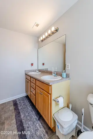 472 Comfort Road, Richlands, NC 28574 – photo 24: master bathroom (2 of 3)