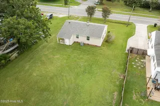 909 N 20th Street, Morehead City, NC 28557 – photo 4: Backyard