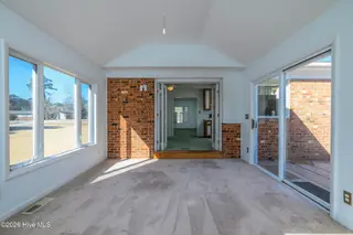 115 Carolina Pines Boulevard, New Bern, NC 28560 – photo 17: Sunroom