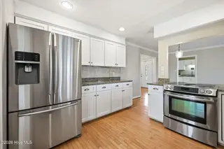 220 Club Point Drive, Cape Carteret, NC 28584 – photo 15: 33-web-or-mls-IMG_6906_edit