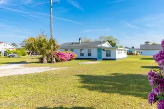 187 Mullens Drive, Harkers Island, NC 28531 – photo 2: 187 Mullens Dr