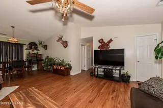 319 Riggs Road, Hubert, NC 28539 – photo 12: Living room