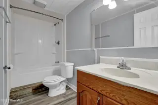1784 N.C. Hwy-172, Sneads Ferry, NC 28460 — 3-bedroom manufactured home, Sneads Ferry, NC, photo 18 of 28
