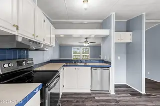 1172 Fifty Lakes Drive, Southport, NC 28461 — 3-bedroom manufactured home in Boiling Spring Lakes, Southport, NC, photo 17 of 52: 12-web-or-mls-CamMediallc.com (31 of 45)