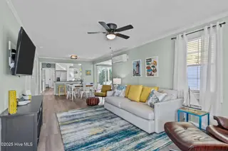 208 Hamlet Avenue, Carolina Beach, NC 28428 — 3-bedroom home, Carolina Beach, NC, photo 17 of 49: 4-web-or-mls-BTS00779